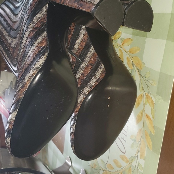 Ferragamo booties size 8M - Picture 7 of 12